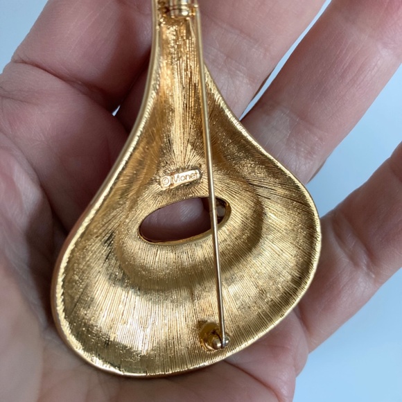 1980s Large Monet Brooch - Picture 6 of 6